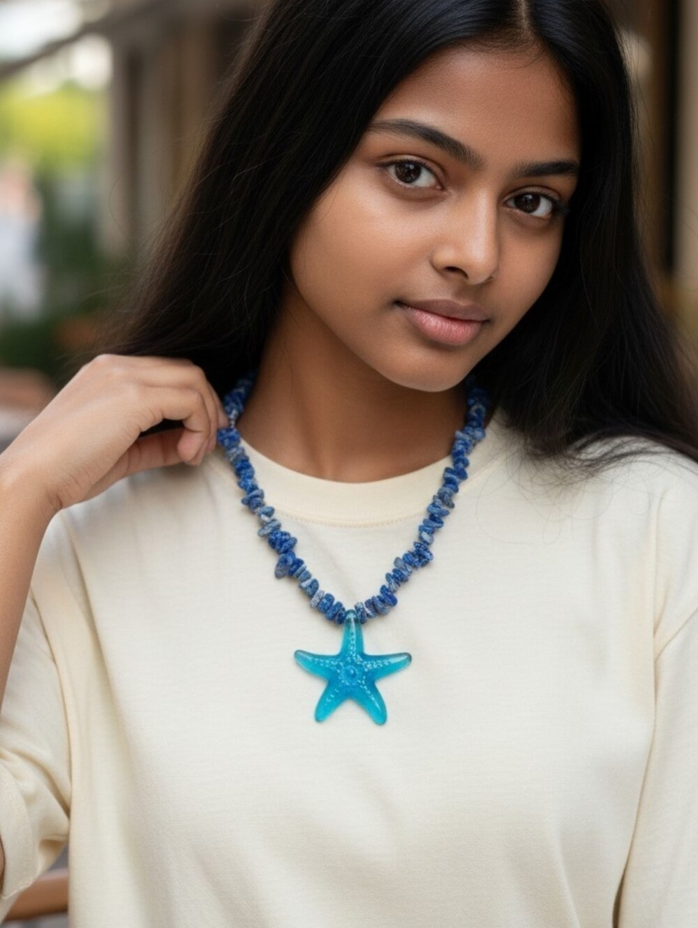 New Multi-tonal Blue Stone Bead Choker With A Large Blue Starfish